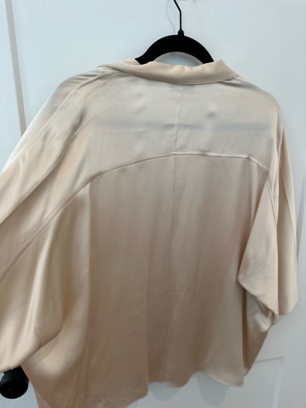Vince Flowy Gorgeous 100% Silk Camp Collar Blouse size large - Picture 9 of 9